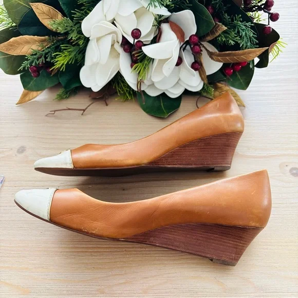 Tory‎ Burch Women’s Tiffy Wedge Pumps Tan and Cream Gold Wedges Size 10M